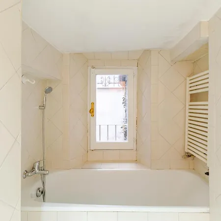 Casa Storica 4bdr Con Terrazza A Campo De Fiori 아파트