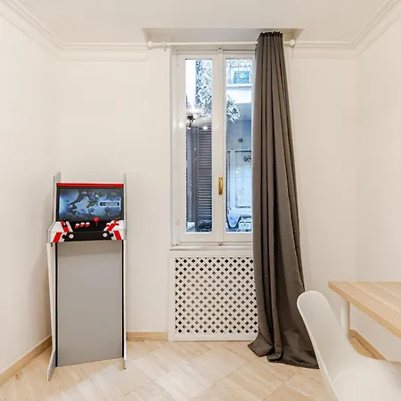 아파트 Casa Storica 4bdr Con Terrazza A Campo De Fiori