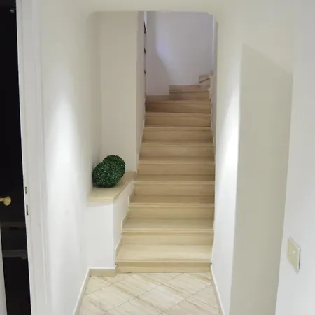 Casa Storica 4bdr Con Terrazza A Campo De Fiori 아파트 *