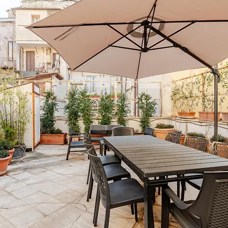 Casa Storica 4bdr Con Terrazza A Campo De Fiori 아파트